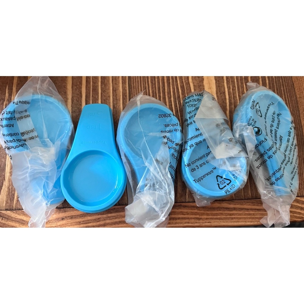 New Lot Of Tupperware Measuring Cups Magnets 5‎ Sets of 2 Salt Water Taffy Blue